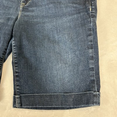 Gap Shorts Limited Edition Womens Size 12 Denim Jean Bermuda 4-Buttons Design Cuff