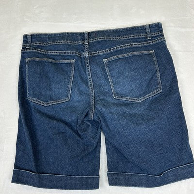 Gap Shorts Limited Edition Womens Size 12 Denim Jean Bermuda 4-Buttons Design Cuff