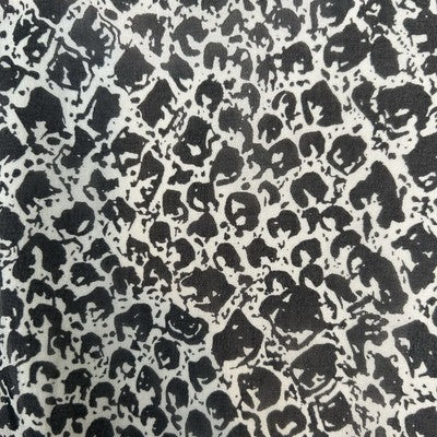 Diane von Furstenberg DVF Women Blouse Size M Black White Printed Beaded Neck 100% Silk