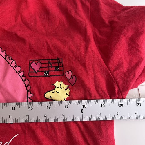 Peanuts TShirt Youth Medium Red Graphic Print Snoopy Valentine Fun Cartoon Retro